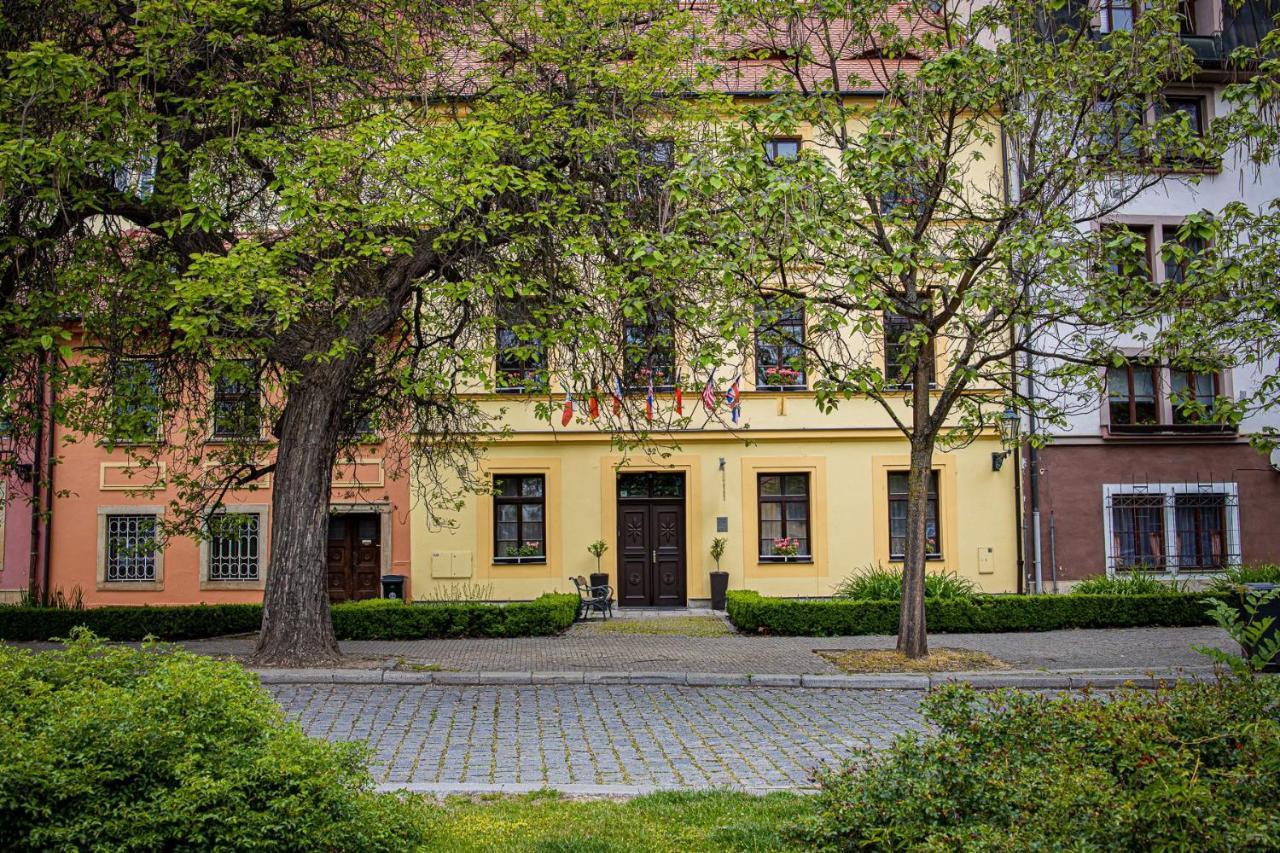 Pension City Плзень Екстер'єр фото
