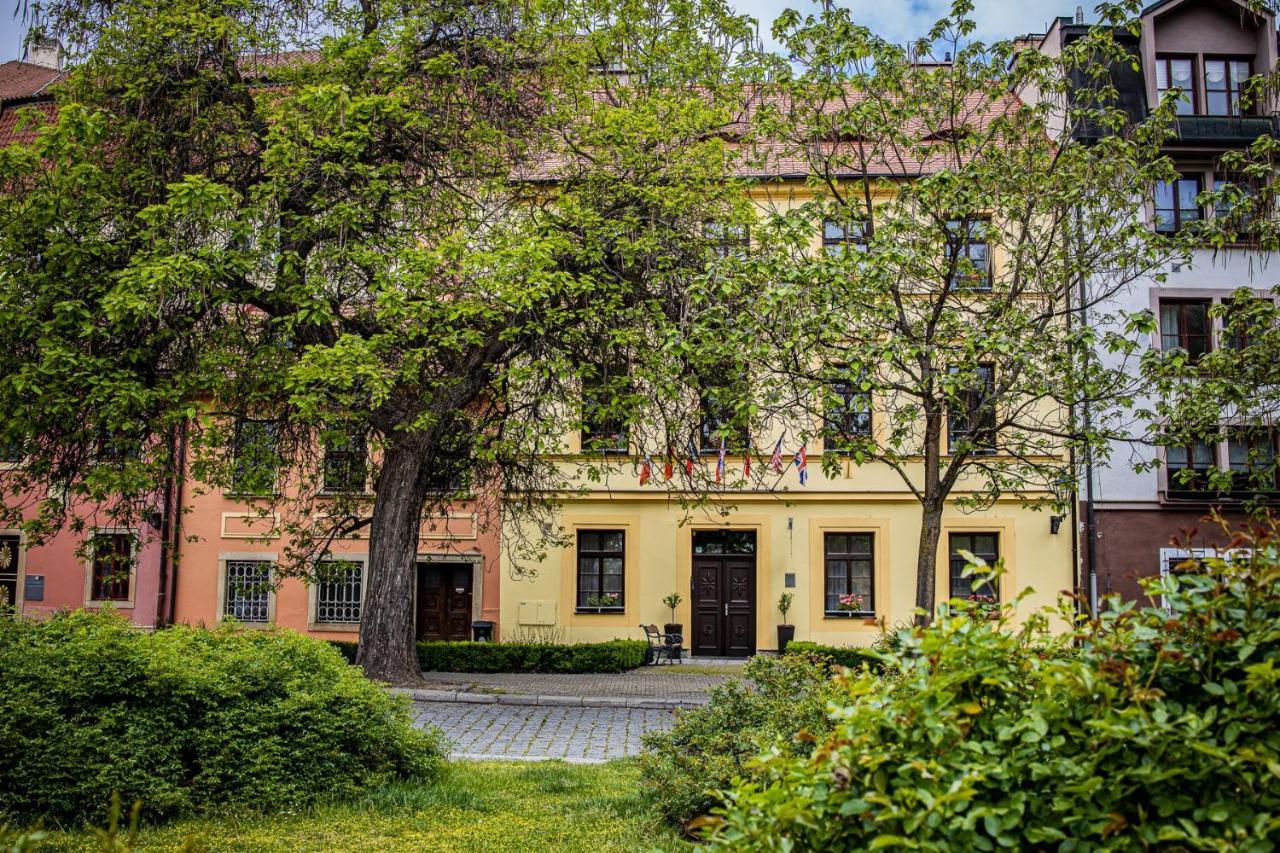 Pension City Плзень Екстер'єр фото